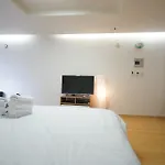 Enjoy Budget Apartment In Gangnam 2
