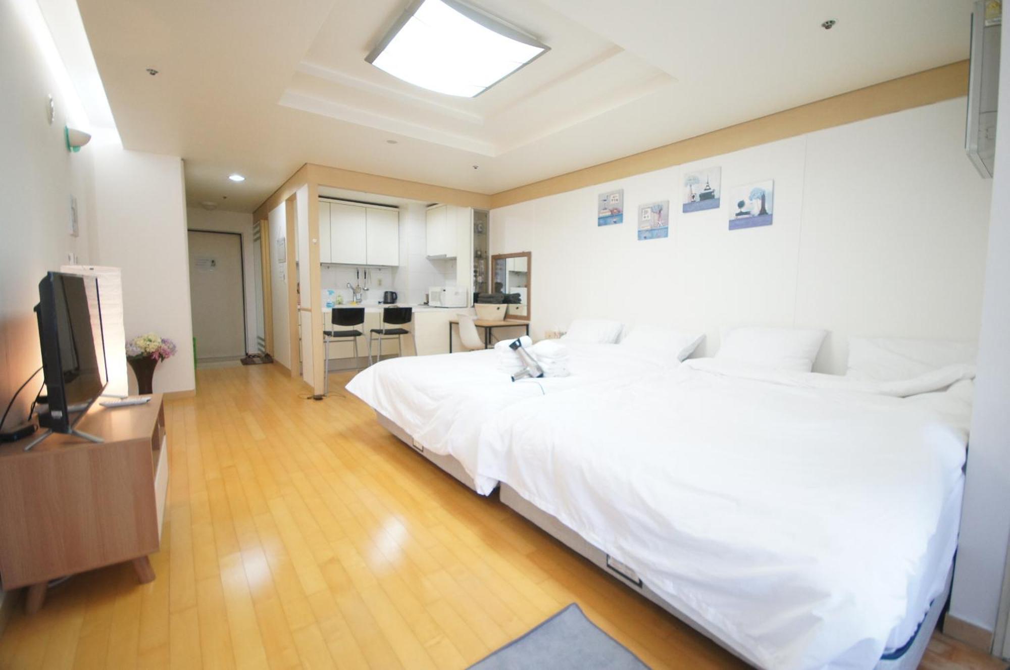 Apartment Enjoy Budget In Gangnam 2 Seoul